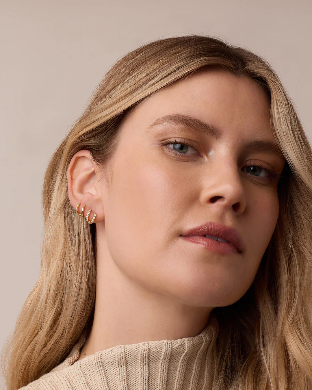 Shimmer double huggies - gold