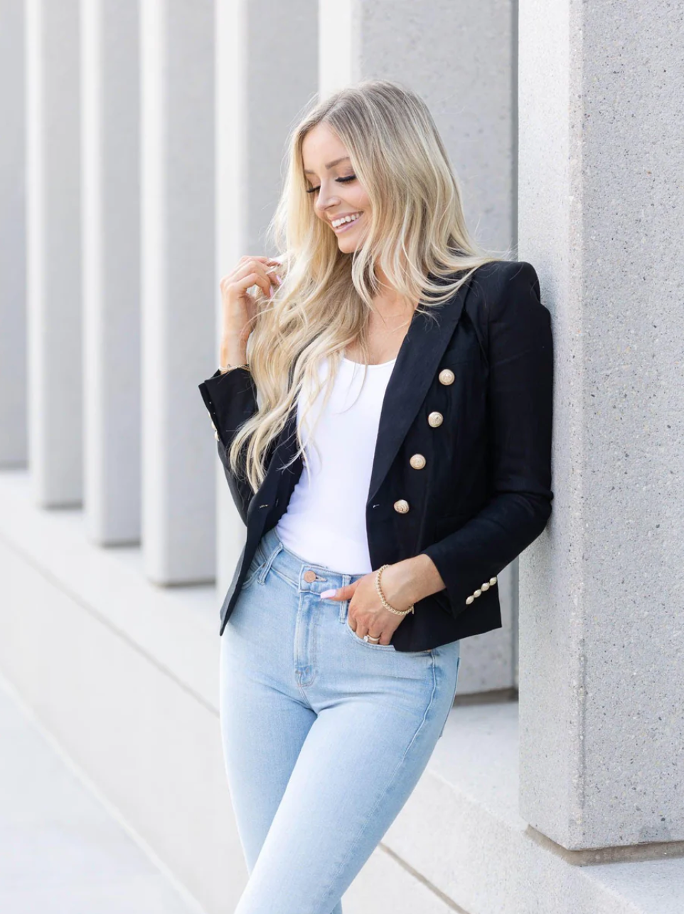 Delilah linen blazer - black