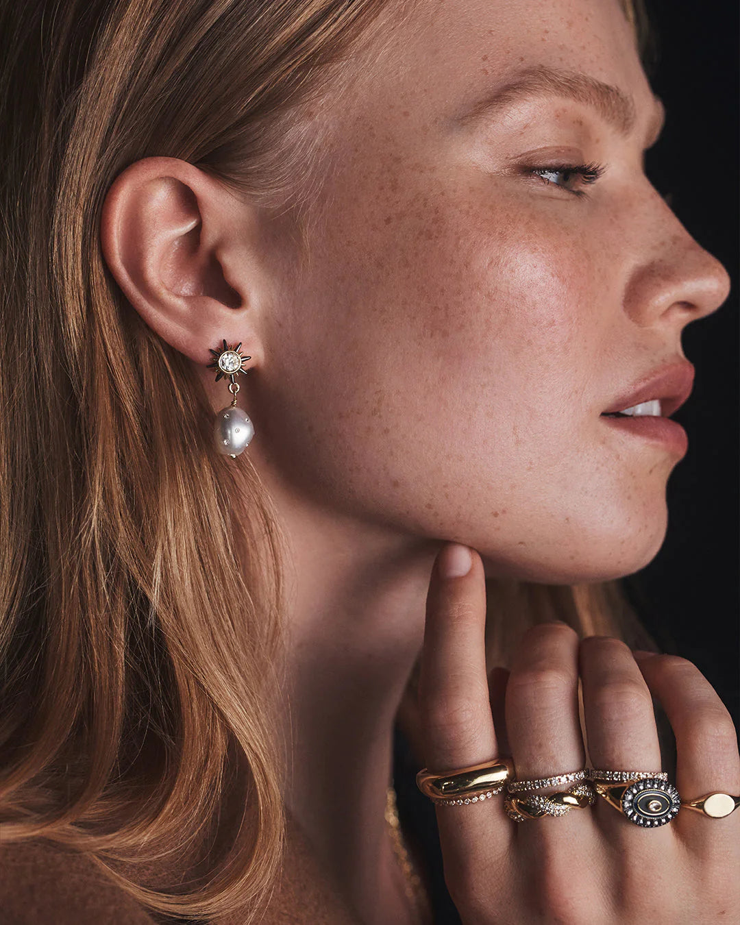 Vintage shimmer pearl drop earrings - gold