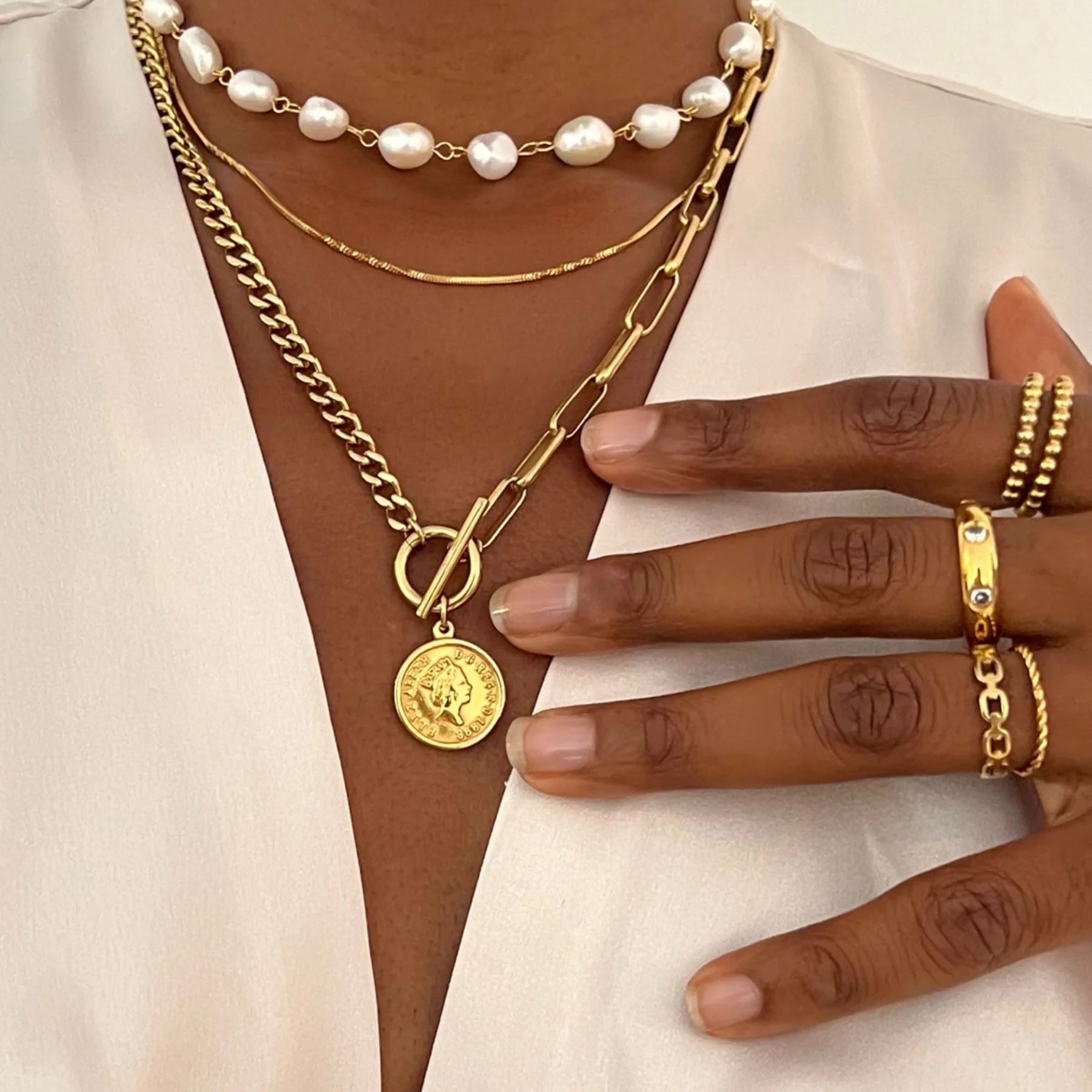 Stacie toggle chain coin necklace - gold