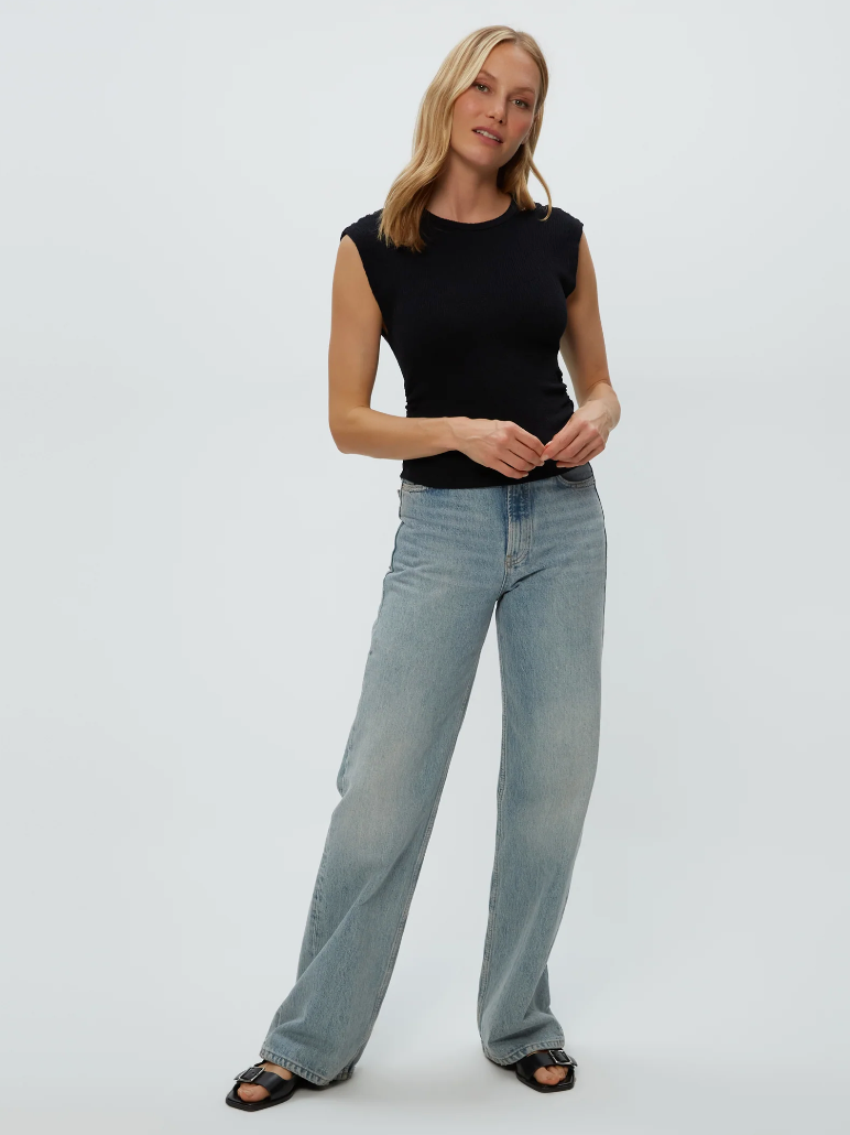 Leighton power shoulder top - black