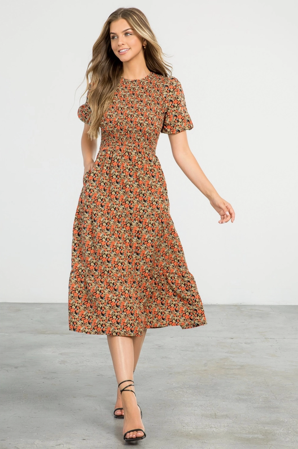 Smocked Floral Print Midi Dress - black