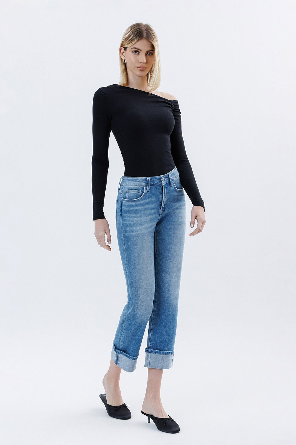 F6093 - High Rise Cuffed Crop Straight Jeans - instinctively