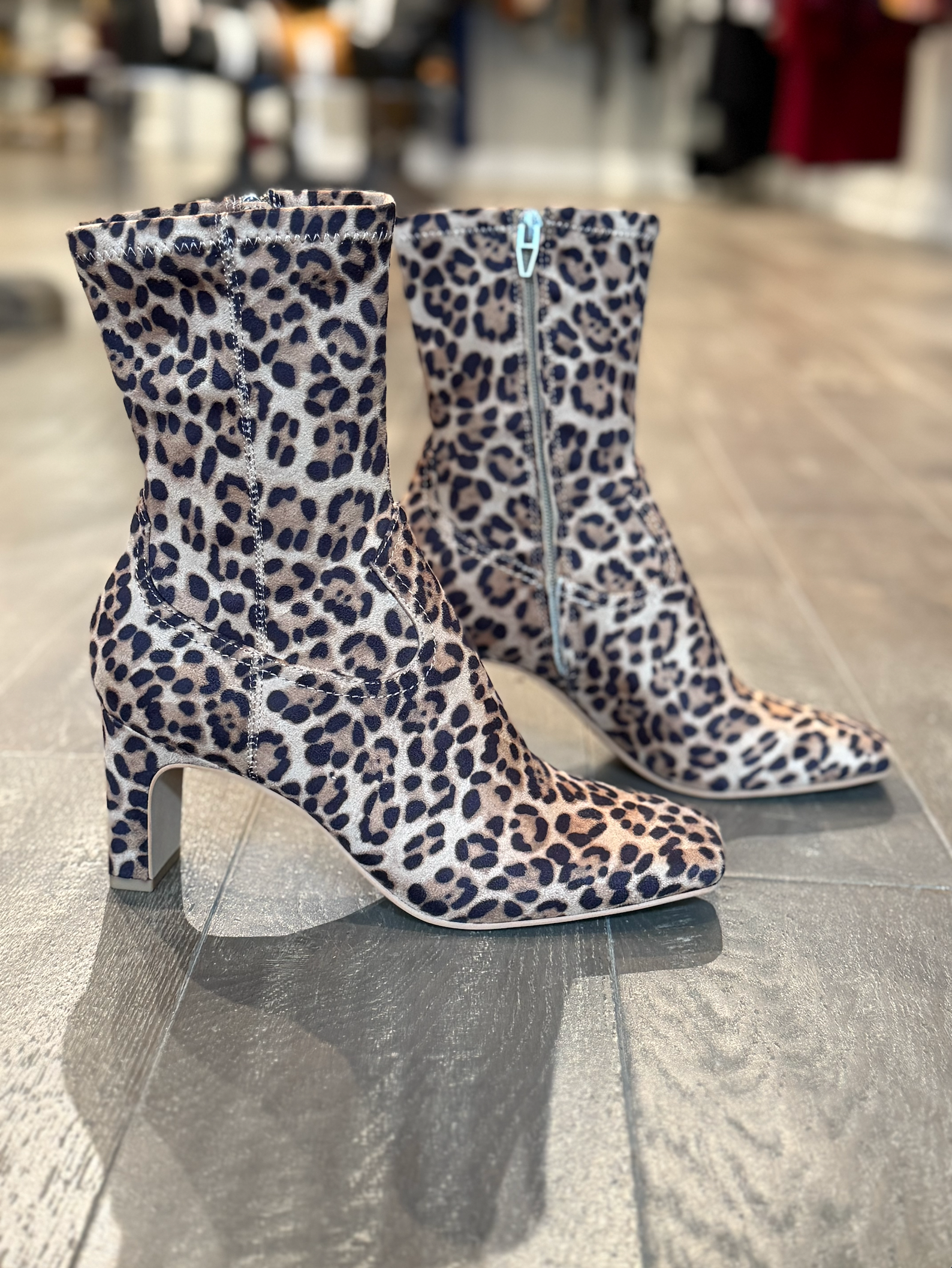 Roan boots - dark leopard stella suede