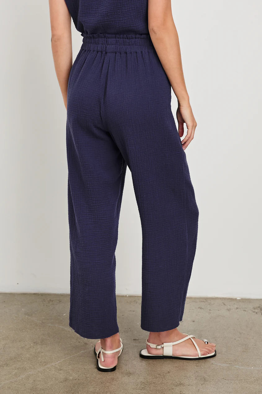 Leon crop pant - admiral blue