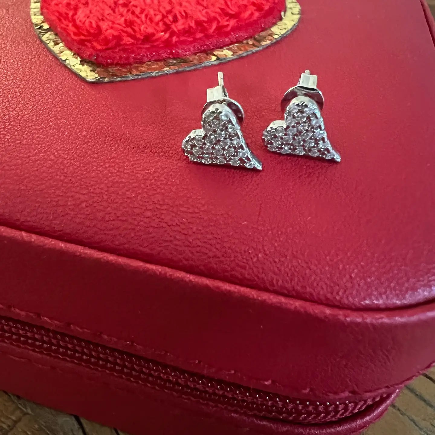 Cz small heart studs - silver