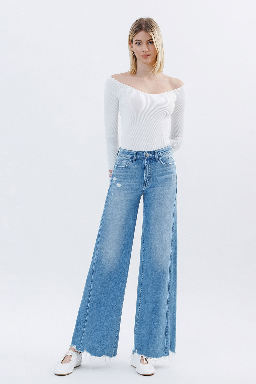 T6648 - High Rise Raw Hem Extreme Wide Jeans - well run