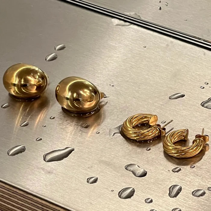 Kane dome earrings - gold