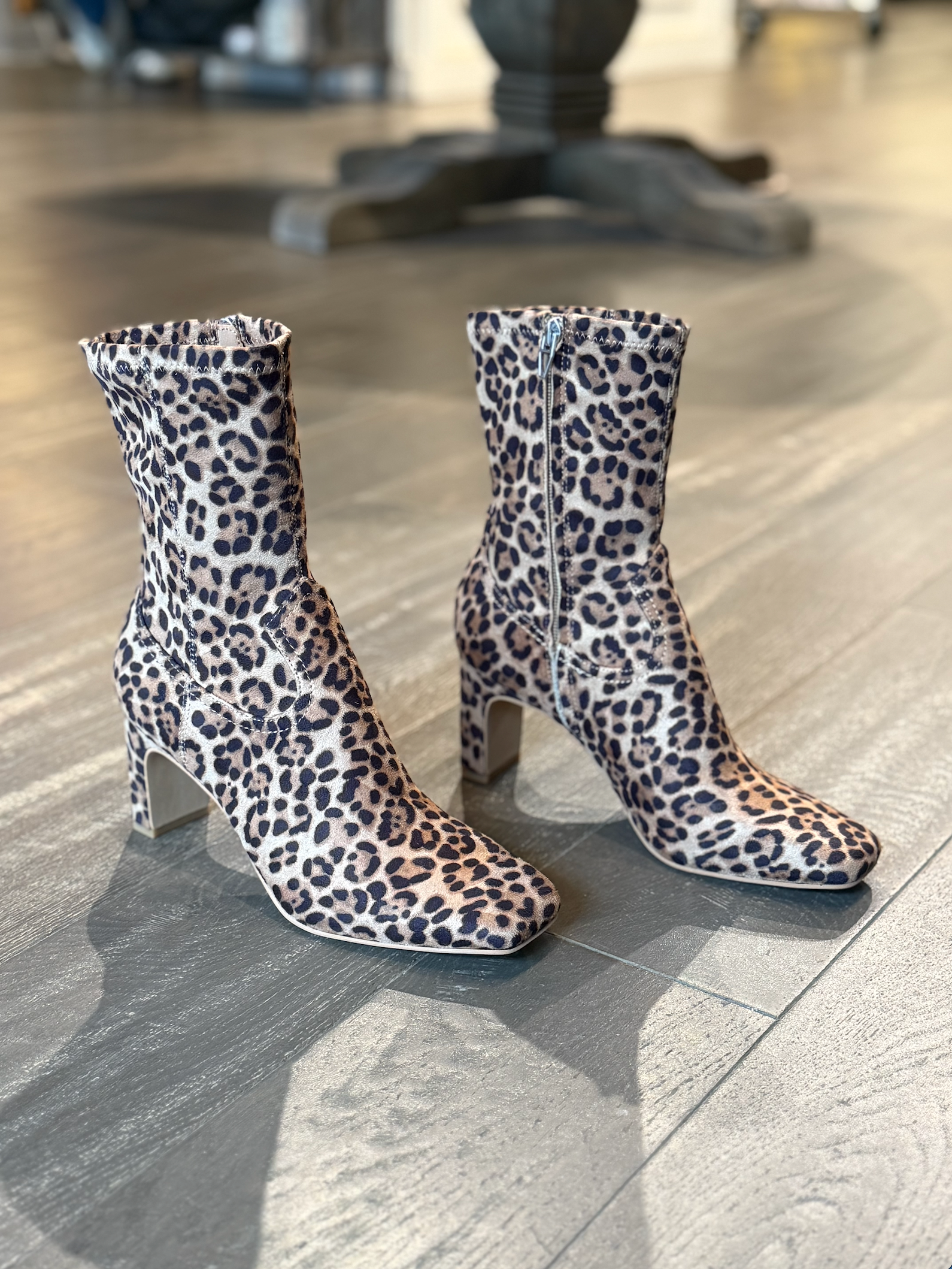 Roan boots - dark leopard stella suede