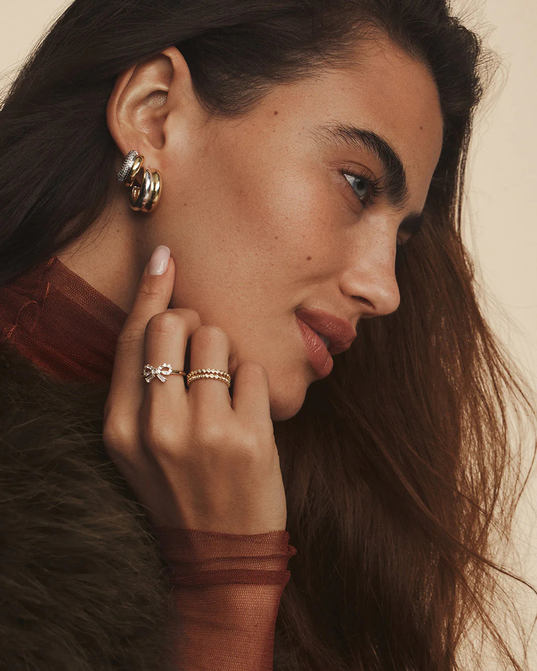 Lou shimmer stacked huggies - gold