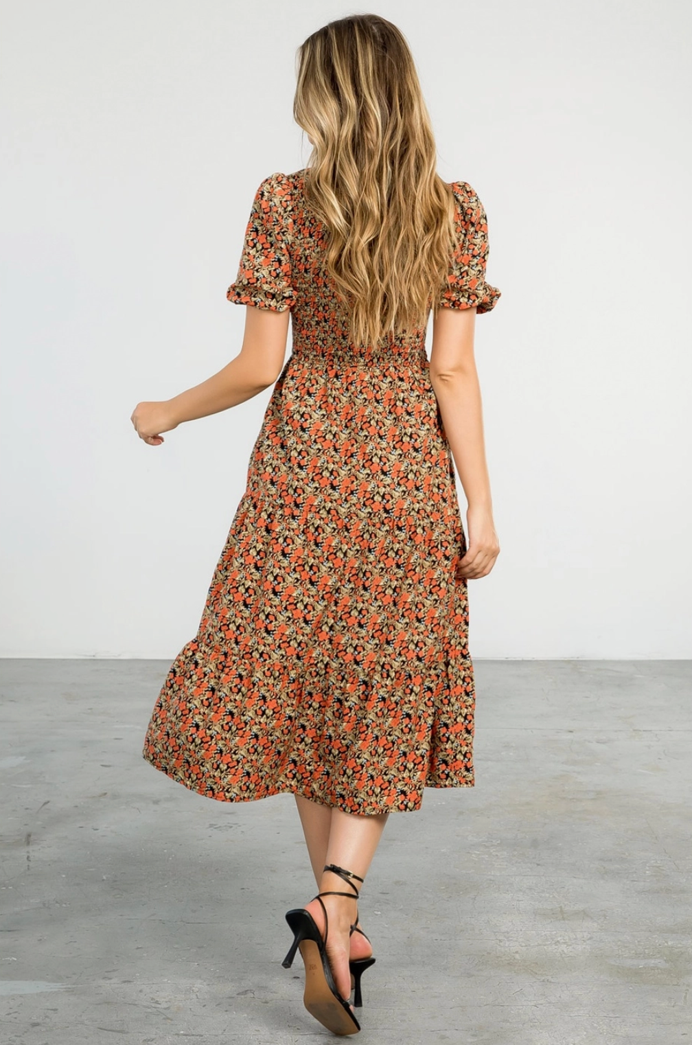Smocked Floral Print Midi Dress - black
