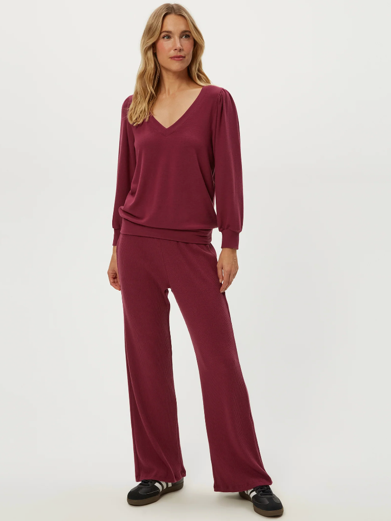 Gabriella V-neck top - garnet