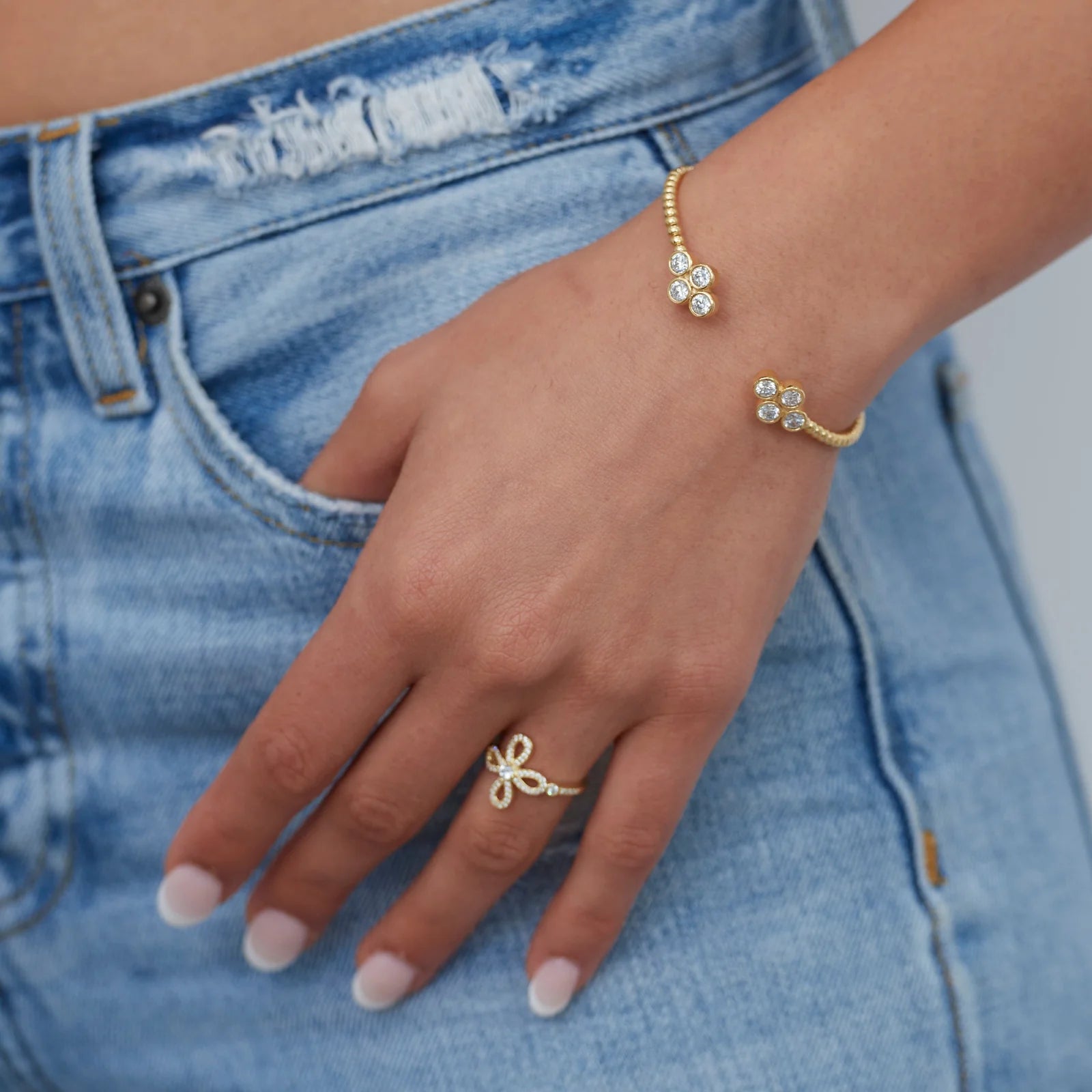 Oriana flower cuff - gold