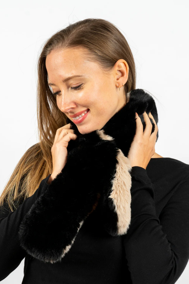 Whistler faux fur scarf - black / beige