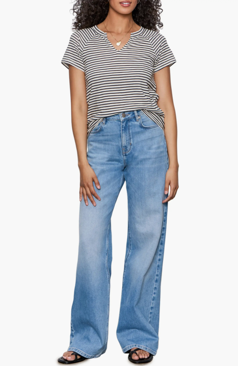 Notch neck tee - light oat / black stripe