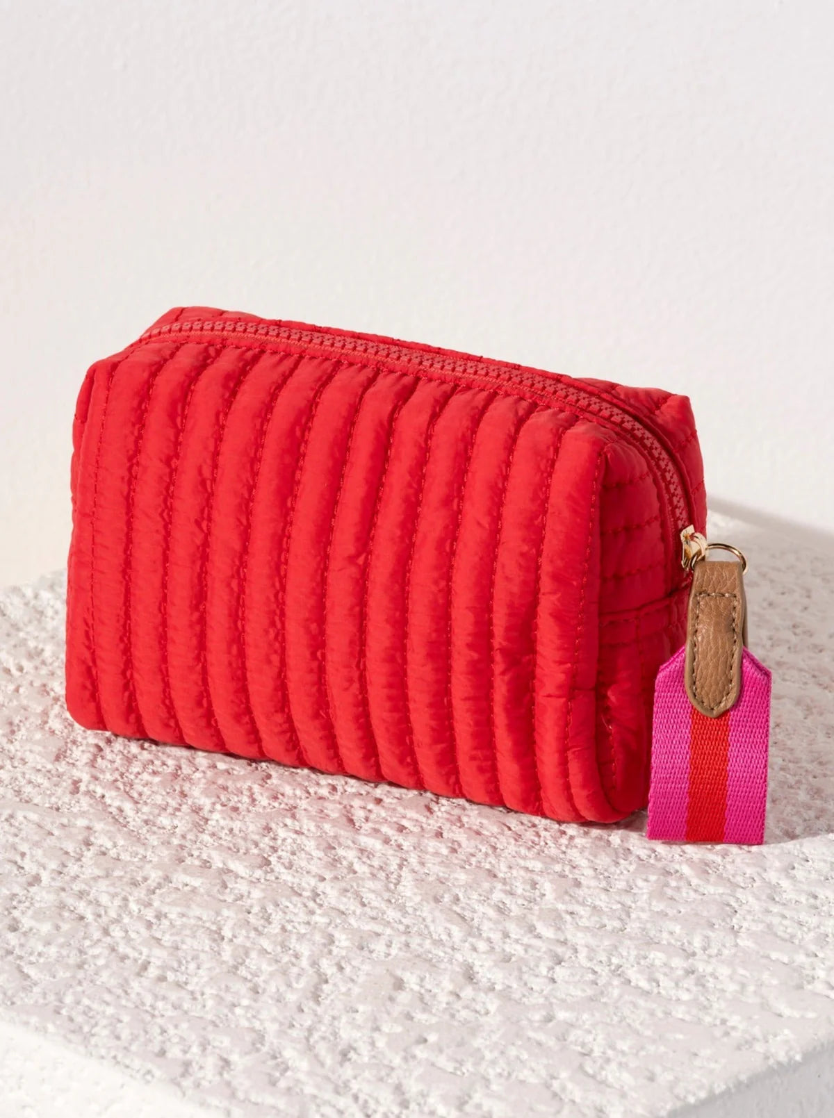 Ezra small cosmetic pouch - red