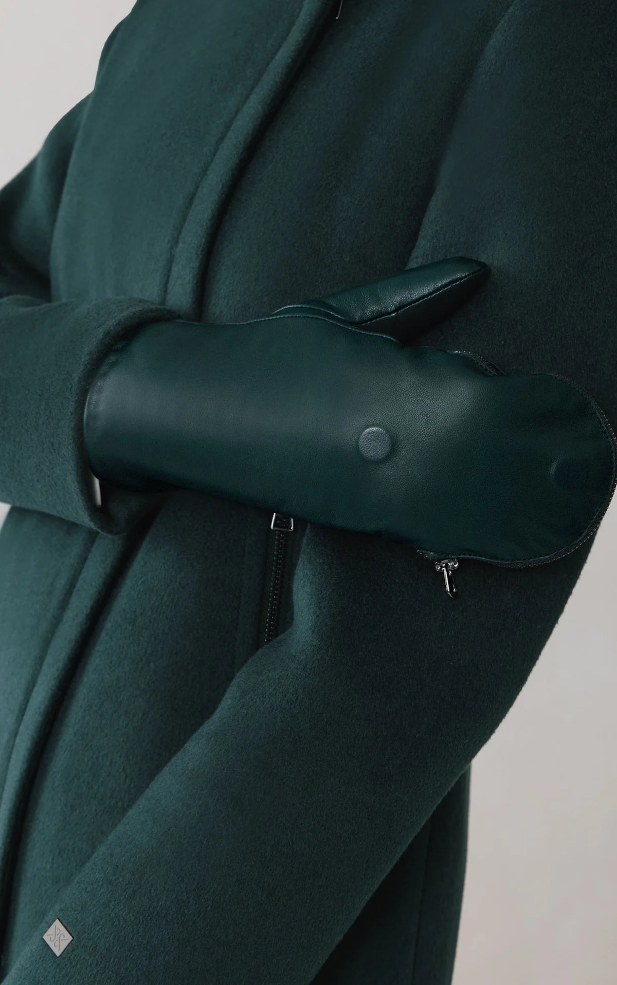 Betrice faux-fur lined leather mittens - midnight forest