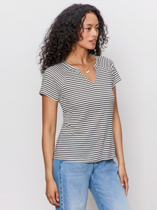 Notch neck tee - light oat / black stripe
