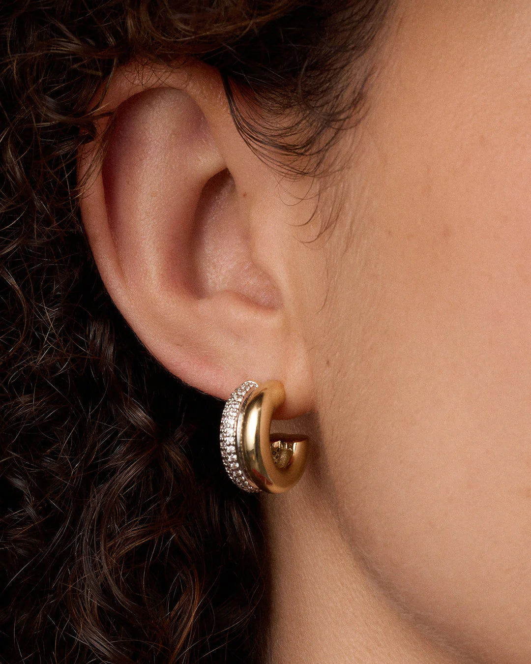 Lou shimmer stacked huggies - gold