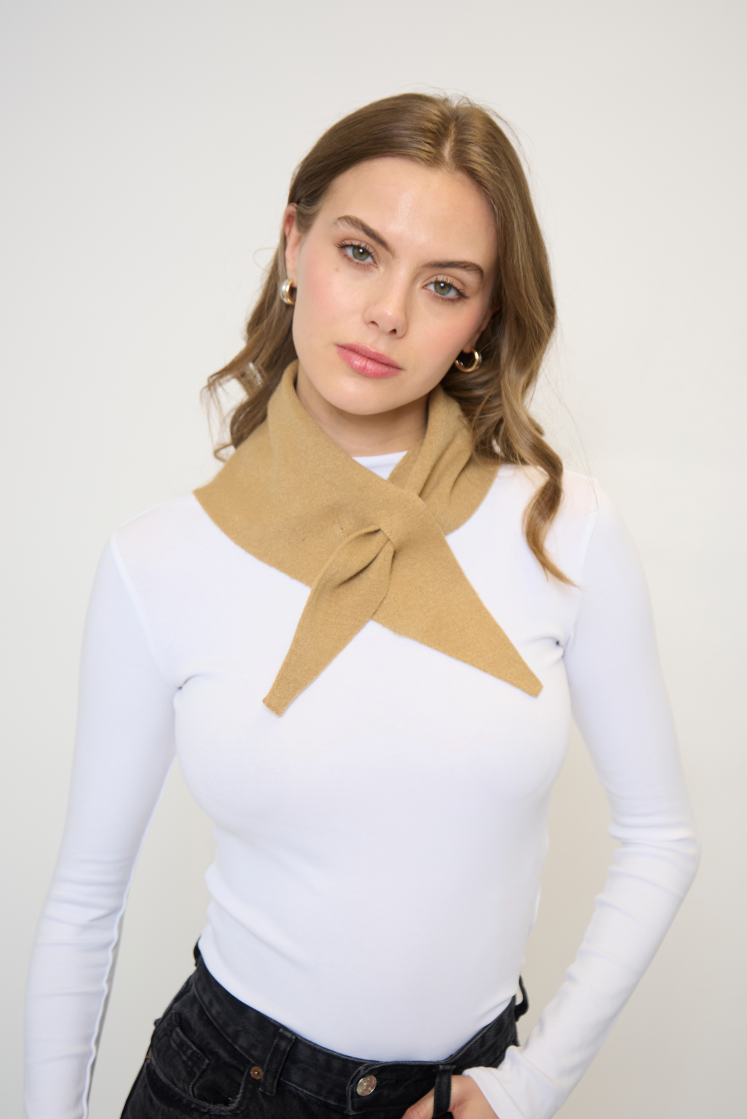 Daphne triangle scarf - khaki