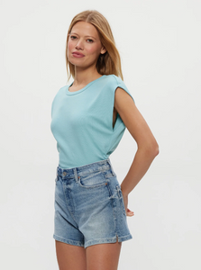 Joni power shoulder tee - serene