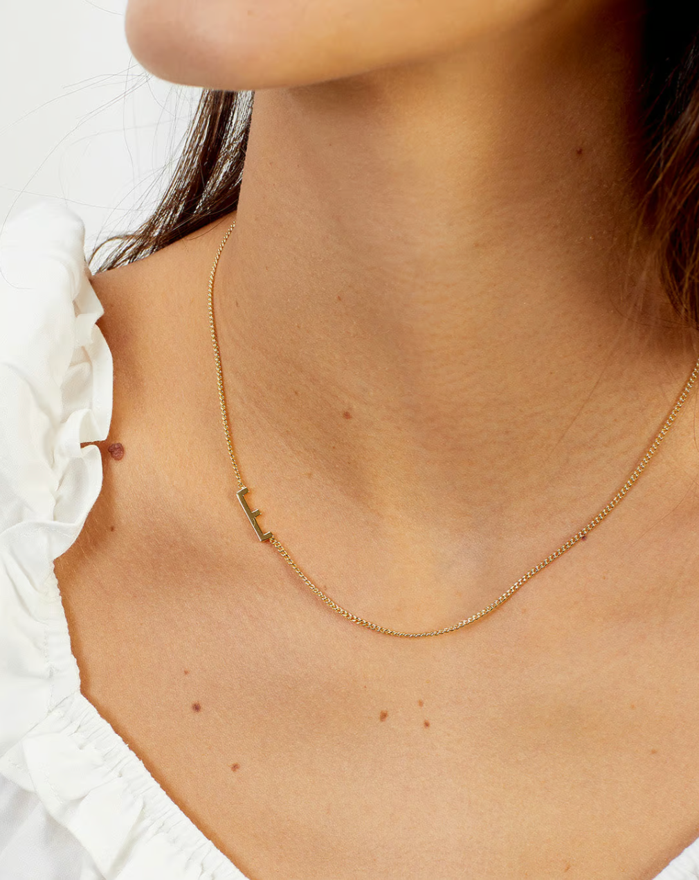 Wilder alphabet necklace - E