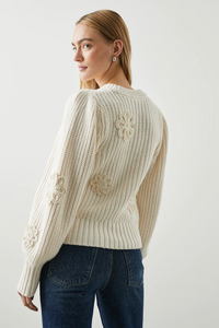 Romy sweater - ivory crochet daisies
