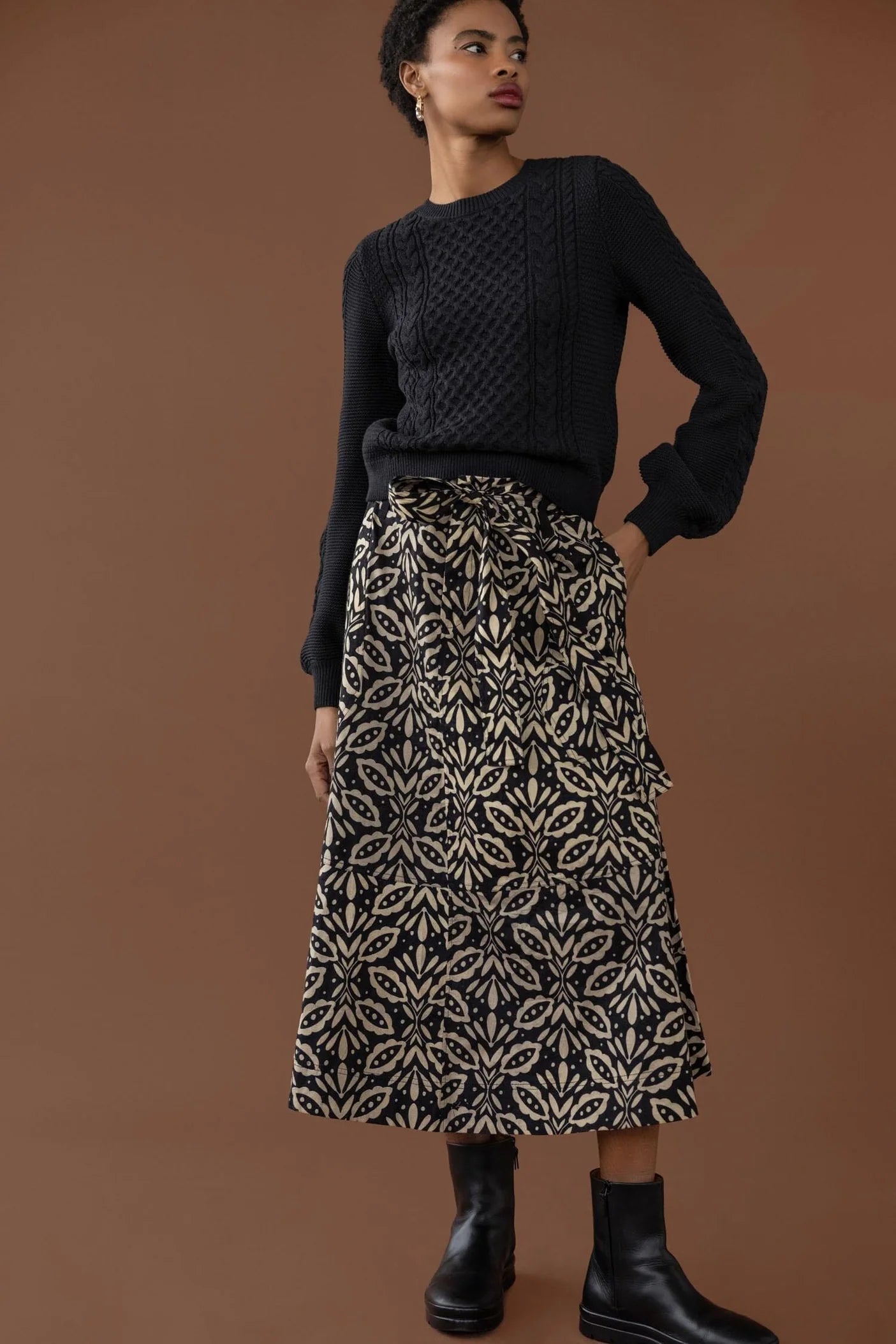 Long sleeve cable crewneck sweater (PA2271) - black