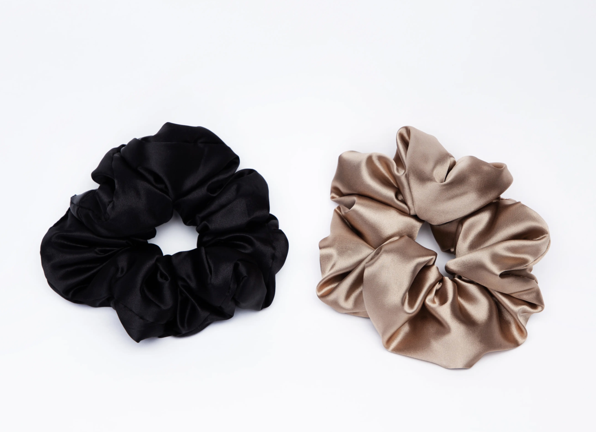 Satin pillow scrunchies - black / gold