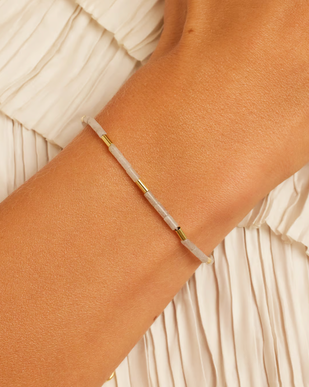 Power gemstone tatum bracelet for balance - gold / labradorite